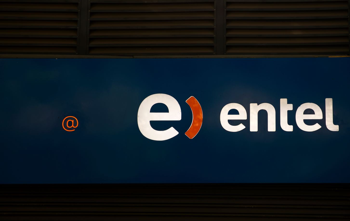 Fitch Affirms Entel's Credit Ratings: Stable Outlook