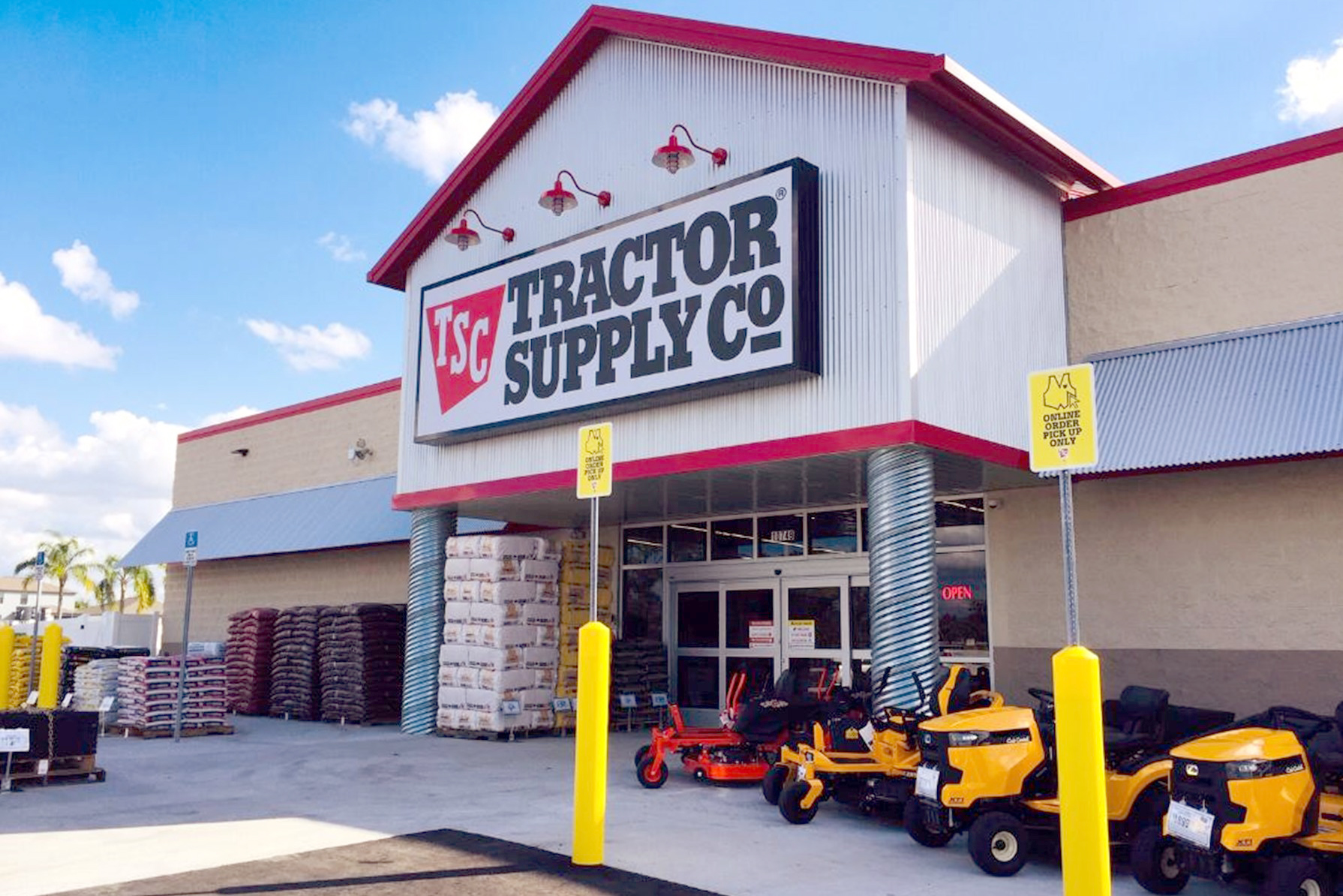 Why Tractor Supply (NASDAQ: TSCO) is Worth Your Investment
