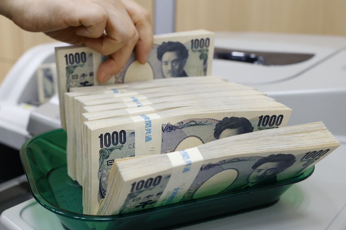 Yen Bulls Eye Significant Rally Amid Fed's Pause and Dollar Weakness