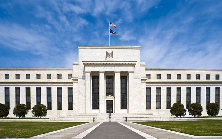 Federal Reserve Officials Divided on Interest Rates: Disagreement Over Future Direction Emerges